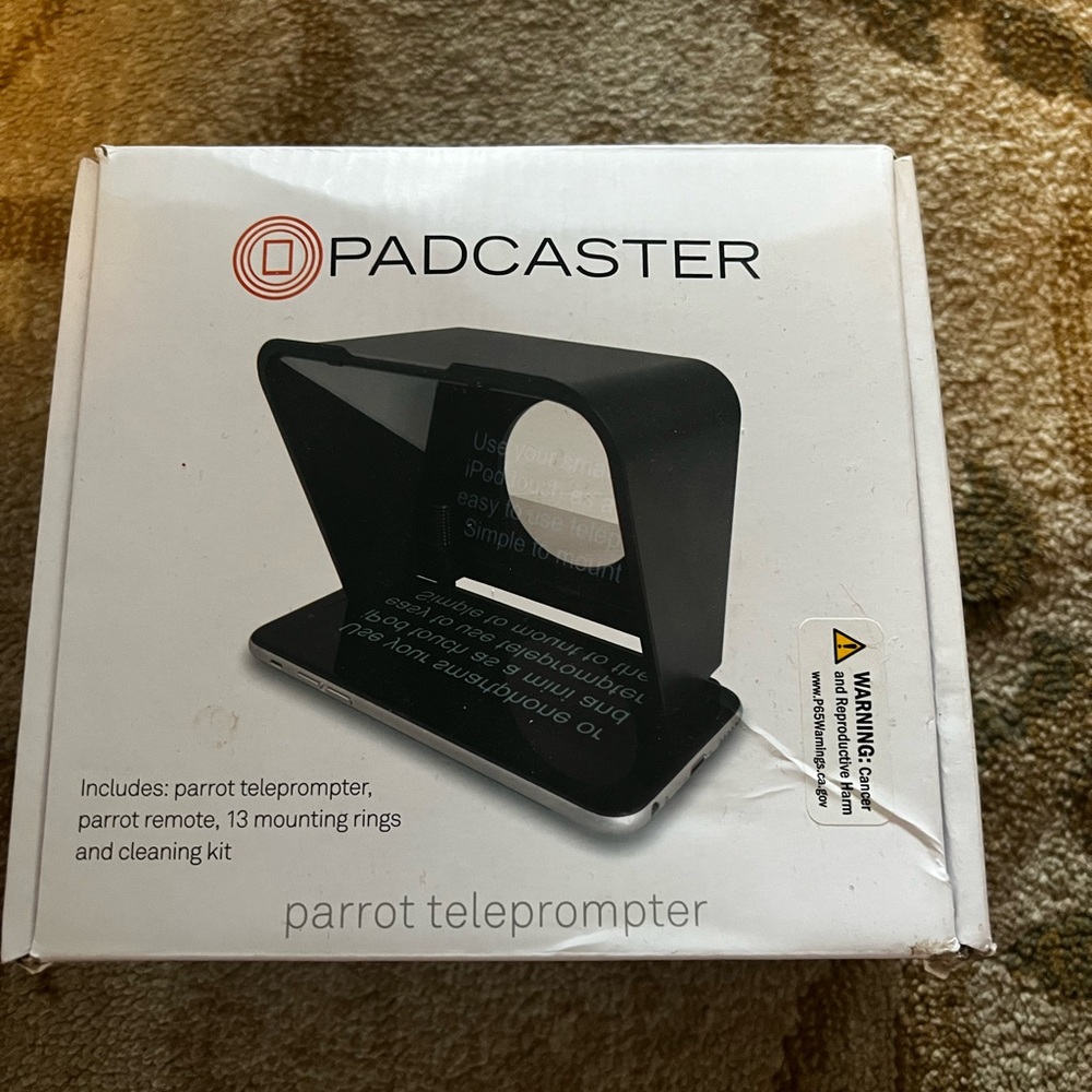 The Padcaster Parrot Teleprompter Kit, Portable Teleprompter for iPhone